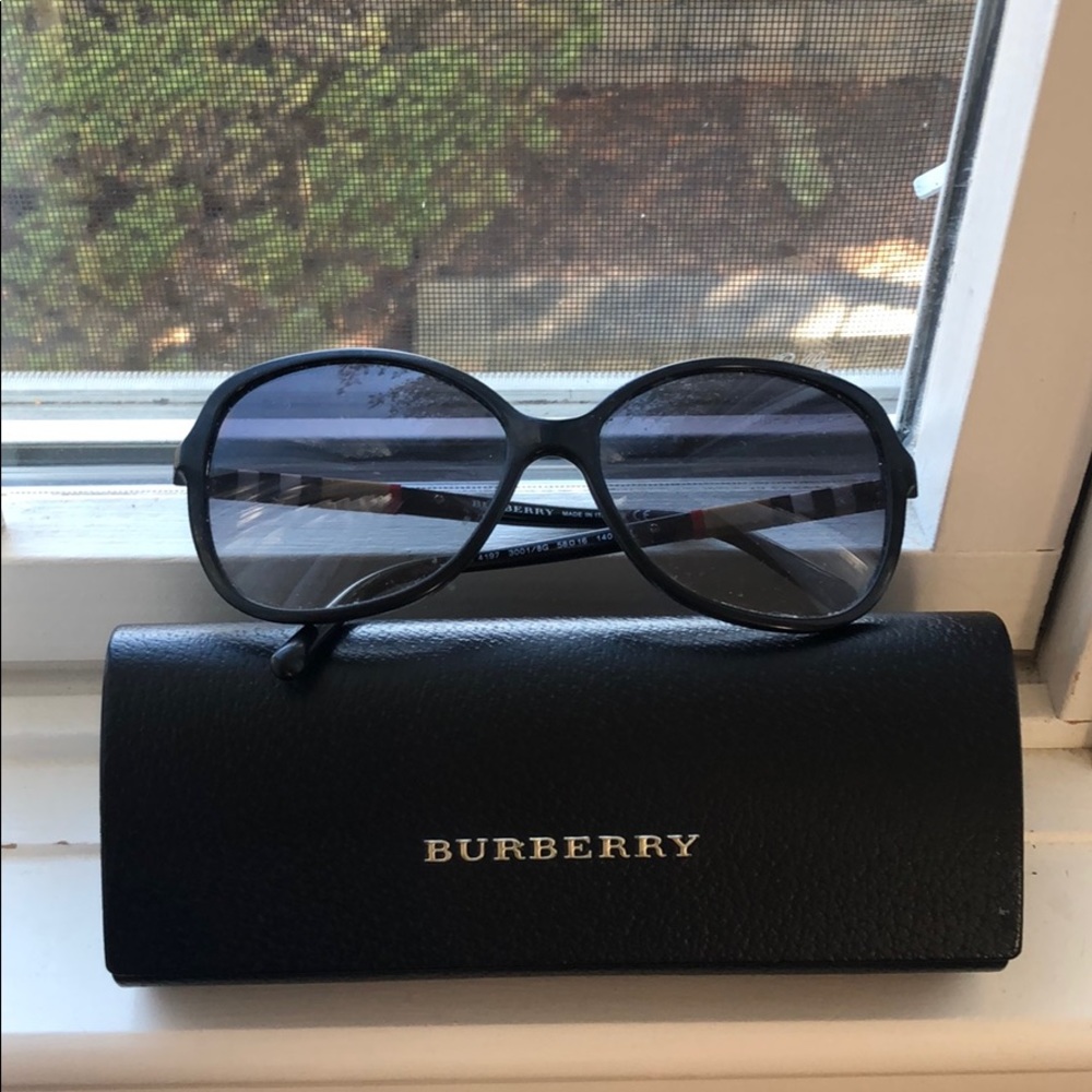Authentic Burberry Sunglasses with case